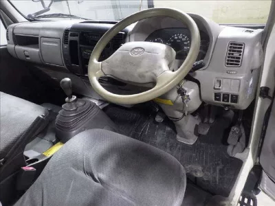 Toyota DYNA  с аукциона в Японии