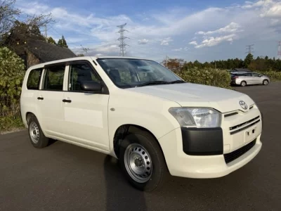 Toyota SUCCEED  с аукциона в Японии