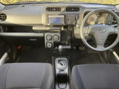 Toyota SUCCEED  с аукциона в Японии