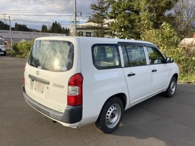 Toyota SUCCEED  с аукциона в Японии