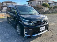 Toyota VOXY лот № 1026 оценка R  с аукциона в Японии 3