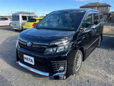 Toyota VOXY  с аукциона в Японии
