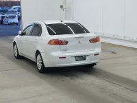 Mitsubishi GALANT FORTIS лот № 2371 оценка 3.5  с аукциона в Японии 1