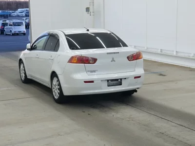 Mitsubishi GALANT FORTIS  с аукциона в Японии