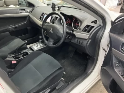 Mitsubishi GALANT FORTIS  с аукциона в Японии