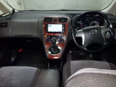 Toyota MARK X ZIO  с аукциона в Японии