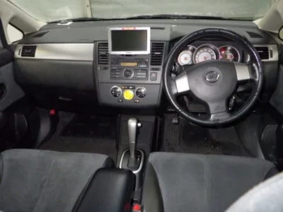 Nissan TIIDA  с аукциона в Японии