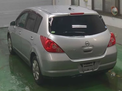 Nissan TIIDA  с аукциона в Японии