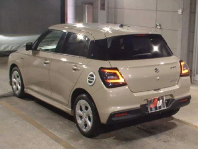 Suzuki SWIFT  с аукциона в Японии