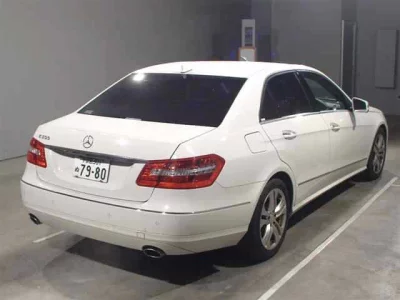 Mercedes-Benz E CLASS  с аукциона в Японии