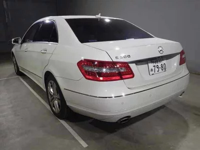 Mercedes-Benz E CLASS  с аукциона в Японии