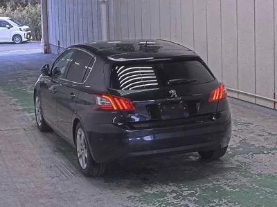 Peugeot 308  с аукциона в Японии