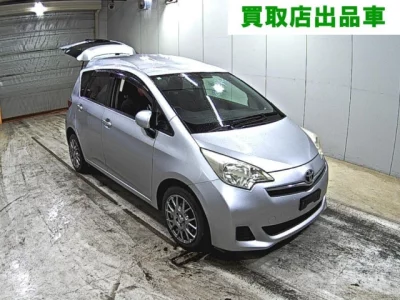 Toyota RACTIS  с аукциона в Японии