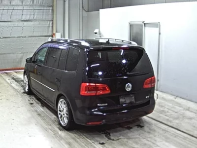 Volkswagen GOLF TOURAN  с аукциона в Японии