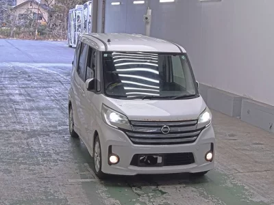 Nissan DAYZ ROOX  с аукциона в Японии