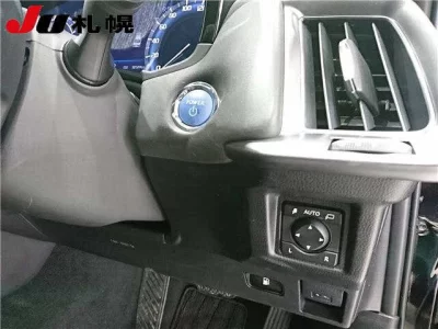 Toyota CROWN  с аукциона в Японии