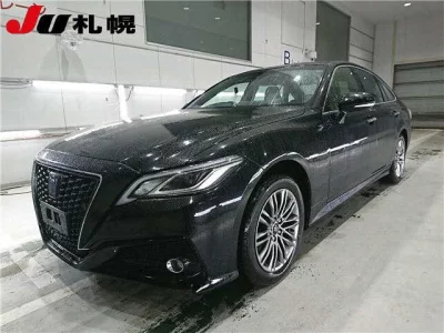 Toyota CROWN  с аукциона в Японии
