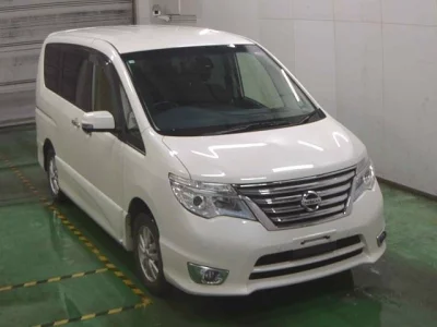 Nissan SERENA  с аукциона в Японии