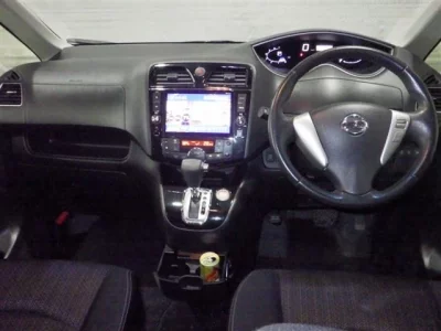 Nissan SERENA  с аукциона в Японии