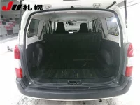 Toyota SUCCEED лот № 1018 оценка 3.5  с аукциона в Японии 6