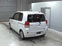 Toyota PORTE лот № 2121 оценка 4  с аукциона в Японии 1