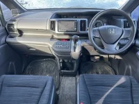 Honda STEP WAGON лот № 6059 оценка RA  с аукциона в Японии 3