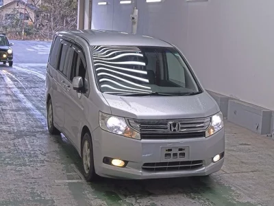 Honda STEP WAGON  с аукциона в Японии