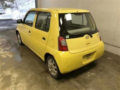 Daihatsu Esse