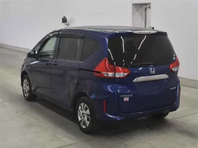 Honda FREED  с аукциона в Японии