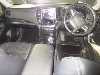 Toyota CROWN лот № 3051 оценка 4  с аукциона в Японии 2