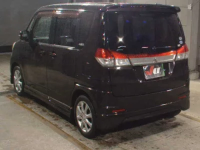 Mitsubishi DELICA D2  с аукциона в Японии