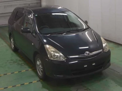 Toyota WISH  с аукциона в Японии