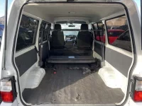 Mazda BONGO VAN лот № 6096 оценка 3  с аукциона в Японии 4