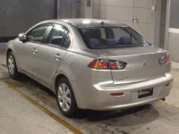 Mitsubishi GALANT FORTIS лот № 6023 оценка 3  с аукциона в Японии 1