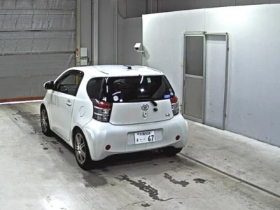 Toyota IQ  с аукциона в Японии