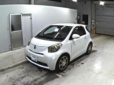 Toyota IQ  с аукциона в Японии