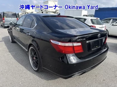 Lexus LS