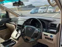 Toyota VELLFIRE лот № 70069 оценка 3.5  с аукциона в Японии 2