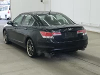 Honda INSPIRE лот № 2451 оценка 3  с аукциона в Японии 1