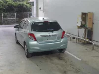 Toyota VITZ лот № 147 оценка 3  с аукциона в Японии 1