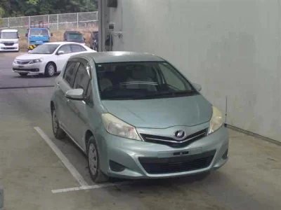 Toyota VITZ  с аукциона в Японии