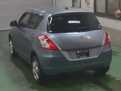 Suzuki SWIFT  с аукциона в Японии