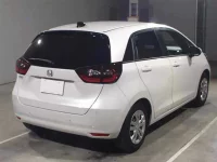 Honda FIT лот № 3076 оценка 4  с аукциона в Японии 1