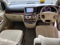 Nissan ELGRAND лот № 2488 оценка RA  с аукциона в Японии 4