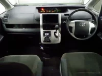 Toyota VOXY лот № 134 оценка R  с аукциона в Японии 2