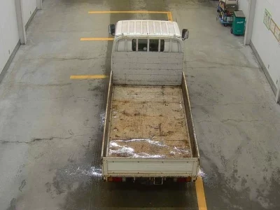 Isuzu ELF  с аукциона в Японии