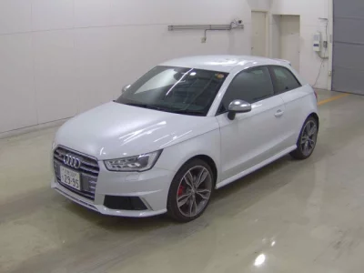 Audi S1