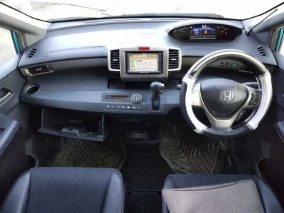 Honda FREED  с аукциона в Японии