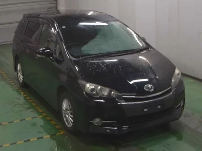 Toyota WISH  с аукциона в Японии