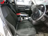 Mitsubishi PAJERO лот № 1058 оценка 3  с аукциона в Японии 4